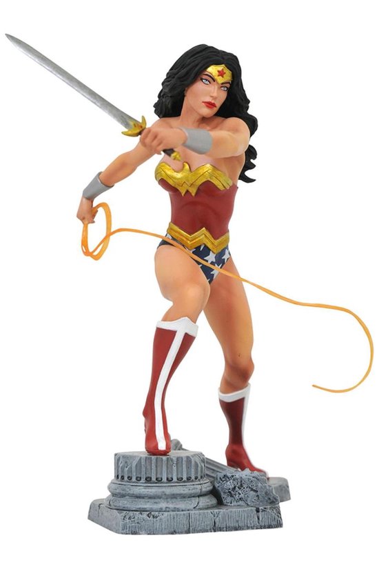 Dc Comics Wonder Woman Figure 23Cm