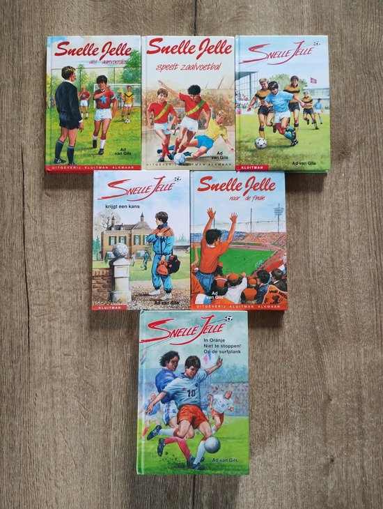 Snelle Jelle door Ad van Gils 6 Boeken 8 Verhalen Geillustreerd door Dick van de Pol 1 - Omnibus met In Oranje , Niet te Stoppen en Op de Surfplank 2 - Snelle Jelle 3 - Als Aanvoerder 4 - Speelt Zaalvoetbal 5 - Naar de Finale 6 - Krijgt een kans 6 x