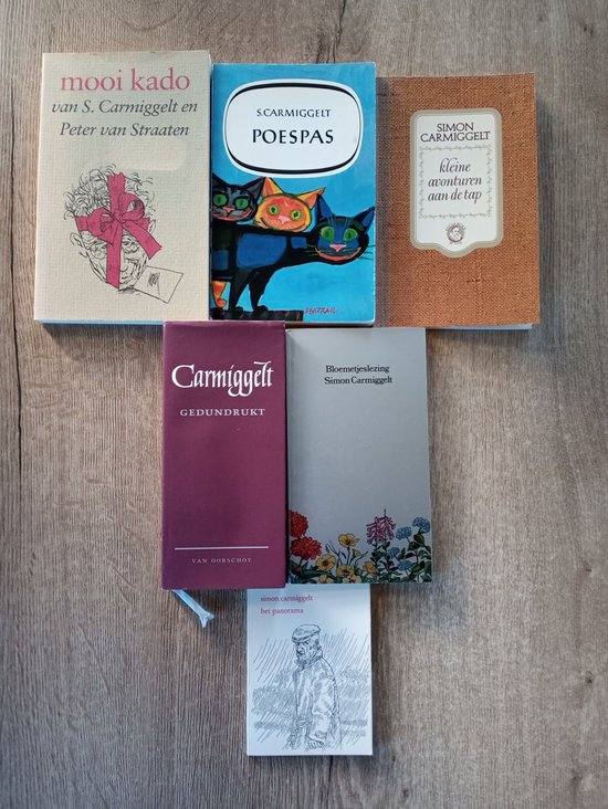 Simon Carmiggelt 6 x Diversen 1 - Mooi Kado Kronkels Met Prachtige Tekeningen van Peter van Straaten Uitgegeven door het CPNB voor de Boekenweek 1979 2 - Poespas Avonturen met Katten met Mooie Illustraties van Bertram 3 - Kleine avonturen aan de Tap