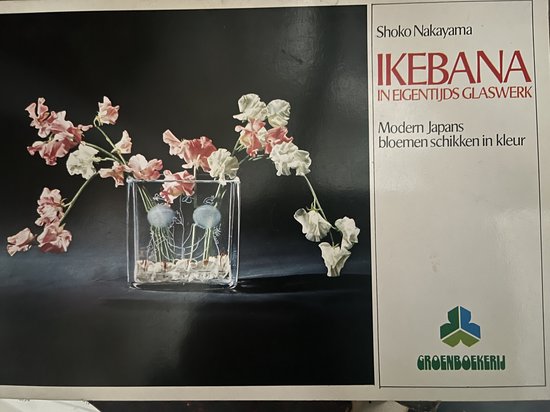 Ikebana in eigentyds glaswerk