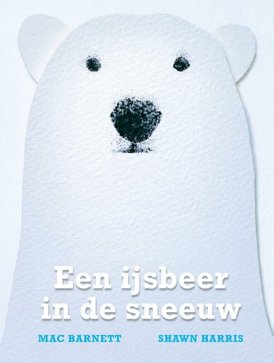 Een ijsbeer in de sneeuw