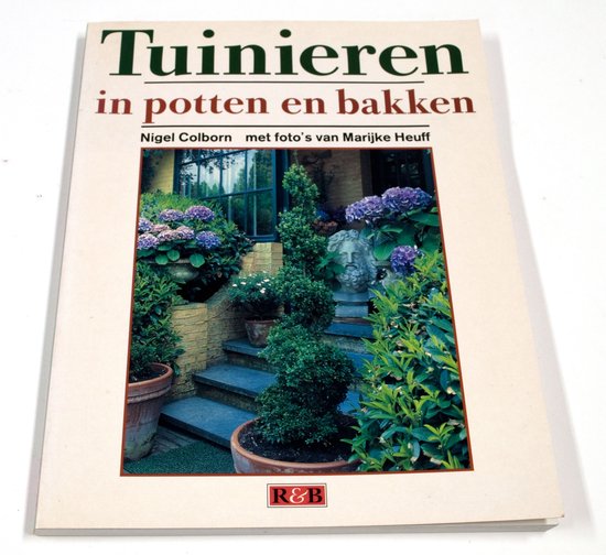 TUINIEREN IN POTTEN EN BAKKEN