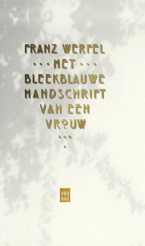 Het bleekblauwe handschrift van een vrouw